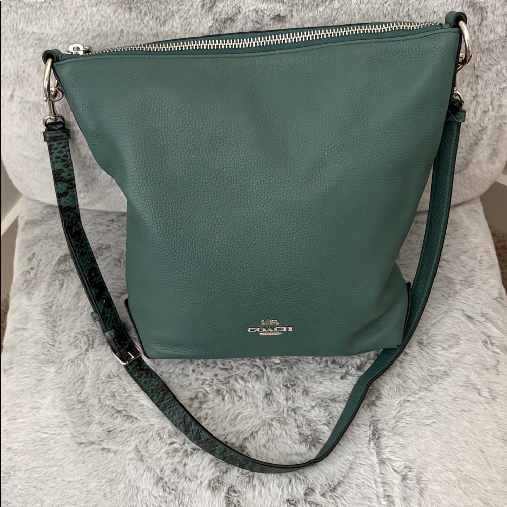 Coach Abby Duffle Hobo Shoulder/Crossbody bag in Coach Emerald Green - Picture 10 of 14